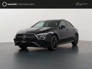 Mercedes-Benz A-KLASSE 250 e AMG Line Night | Panoramadak | Sfeerverlichting | Parkeercamera | Stoelverwarming |