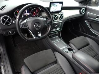 Mercedes-Benz CLA-KLASSE 180 AMG Urban edition aut- Xenon Led, Camera, Sfeerverlichting, Dynamic select, Alcantara Sport Interieur, Park Assist