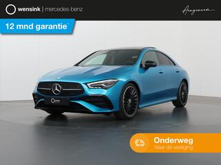 Mercedes-Benz CLA-KLASSE Coupé 180 | AMG Line | Panorama-schuifdak | Nightpakket | 19" AMG-velgen | Stoelverwarming | Sfeerverlichting | DAB+ |