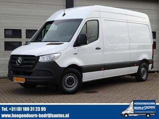 Mercedes-Benz eSprinter 312 55 kWh L2H2 Snellader - Camera - 3 Zits - APK 07-2025