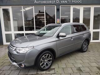 Mitsubishi OUTLANDER 2.0 INSTYLE 4WD 7 pers