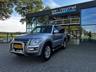 Mitsubishi PAJERO LWB 3.2 DID INSTYLE / CARPLAY / CAMERA / LED /