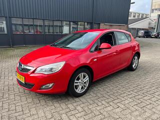 Opel ASTRA 1.4 Business Edition NAVI