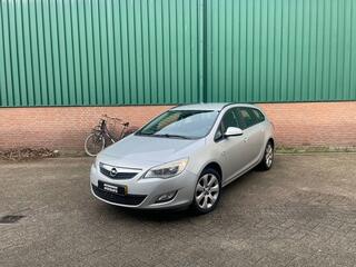 Opel ASTRA 1.4 Cosmo