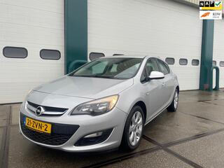 Opel ASTRA 1.4 Turbo Business +
