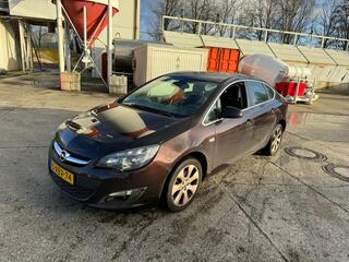 Opel ASTRA 1.4 Turbo Business+ sedan 157 000 km