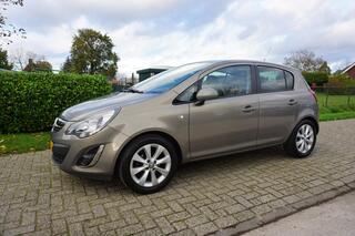Opel CORSA 1.2-16V Cosmo automaat fietsendrager