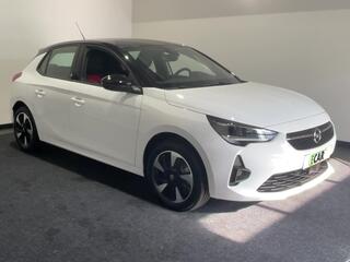 Opel e-Corsa Elegance 50 kWh | 3- Fase | Parkeersensoren / Camera | Mirror Link | Privacy Glass | LM Velgen | 6.000 km Gratis Laden