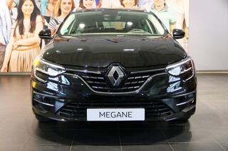 Renault MEGANE Estate 1.3 TCe Intens Trekhaak, Stoel/Stuurverwarming, All Season, Head-up