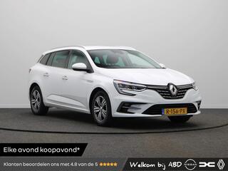 Renault MEGANE Estate 140pk TCe Intens | Trekhaak | Head Up Display | Stoelverwarming | Climate Control | Achteruitrijcamera |