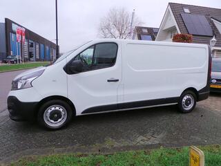 Renault TRAFIC 1.6 dCi T29 L2H1 Airco,Cruise,Enz 3 persoons,Trekhaak