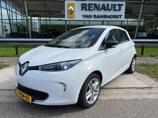 Renault ZOE E-Tech Electric R90 Life 41 kWh / (AccuHuur) / Keyless / Climate / PDC A / Navi / Bluetooth / Elek Ramen V+A /
