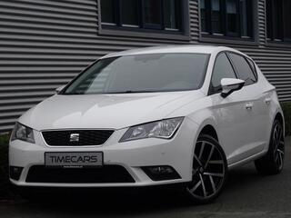 Seat LEON 1.2 TSI Wit Navigatie Bluetooth PDC Airco Topstaat