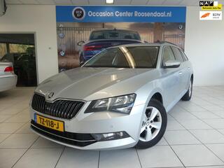 Skoda SUPERB Combi 1.5 TSI ACT Ambition Stoelverwarming Trekhaak Navi LMV Cruise PDC 1e Eigenaar NAP AUTO NET BINNEN!!