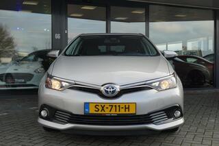 Toyota AURIS 1.8 Hybrid Energy Plus | Alcantara | DAB+ | Navi | Clima | Cruise | Xenon | Camera | BOMVOL!