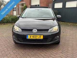 Volkswagen GOLF 1.2 TSI Business Edition R Connected