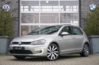 Volkswagen GOLF 1.4 TSI GTE PANO. DAK - TREKH. - CAMERA - ORG. NL