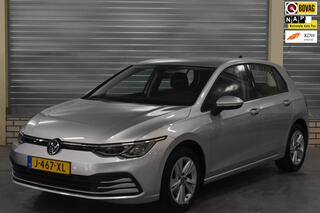 Volkswagen GOLF 1.0 TSI Life + Navigatie|Parkeersensoren|Bluetooth|DAB|Led Verlichting|