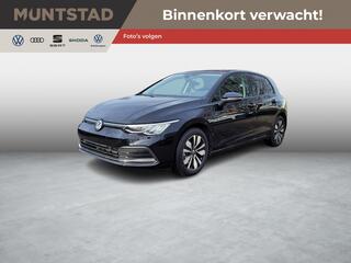 Volkswagen GOLF Life 1.5 TSI 150 PK | Navigatie | Stoelverwarming | Apple CarPlay | Parkeerhulp | LED | Getint Glas |