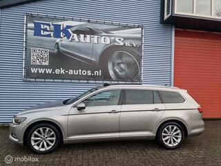 Volkswagen PASSAT Variant 1.6 TDI Highline Carat Luxe. Vol !