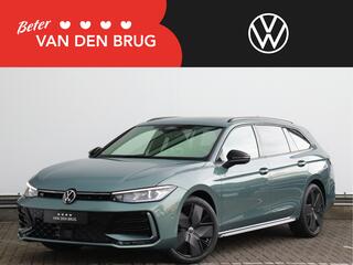 Volkswagen PASSAT Variant 1.5 eTSI R-Line Business 150pk DSG | Panorama dak | Harman Kardon | Black style | Head-up | Keyless |