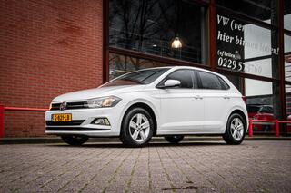 Volkswagen POLO 1.0 TSI Comfortline | Parkeerhulp | Climate control | Navigatie | Carplay | Adapt. Cruise | DAB+ |