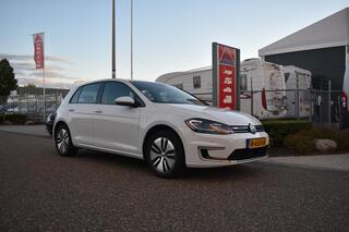 Volkswagen e-Golf | 136 PK | Subsidie nog aan te vragen (¤2000,-) | NAVI | Apple Carplay | ParkPilot