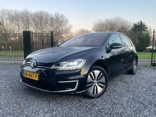 Volkswagen e-Golf E-Golf / Leer / Stoelverwarming / Digitale cockpit / Navi / NIEUW APK /