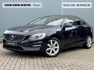 Volvo S60 1.5 T2 Nordic+ Automaat / Parkeerverwarming / Trekhaak / Stoel-/voorruit verw. / Xenon verlichting / High Performance audio