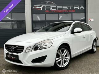 Volvo V60 1.6 T3 Kinetic Clima Trekhaak PDC Automaat Lage km