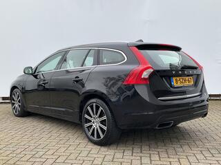 Volvo V60 2.4 D6 AWD Plug-In Adapt.Cruise Summum PHEV Driver Support-Line Hybrid