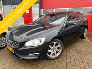 Volvo V60 1.6 T3 Momentum AUTOMAAT / TREKHAAK / CLIMA / PDC / BLUETOOTH / CRUISE