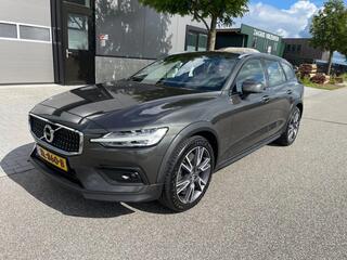 Volvo V60 CROSS COUNTRY 2.0 D4 AWD Intro Edition/pano/leer/led/voll voll