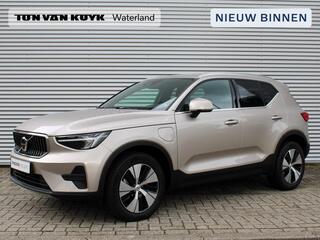 Volvo XC40 1.5 T4 Recharge Plus Bright Automaat / Trekhaak / Privacy Glass/ All-season banden
